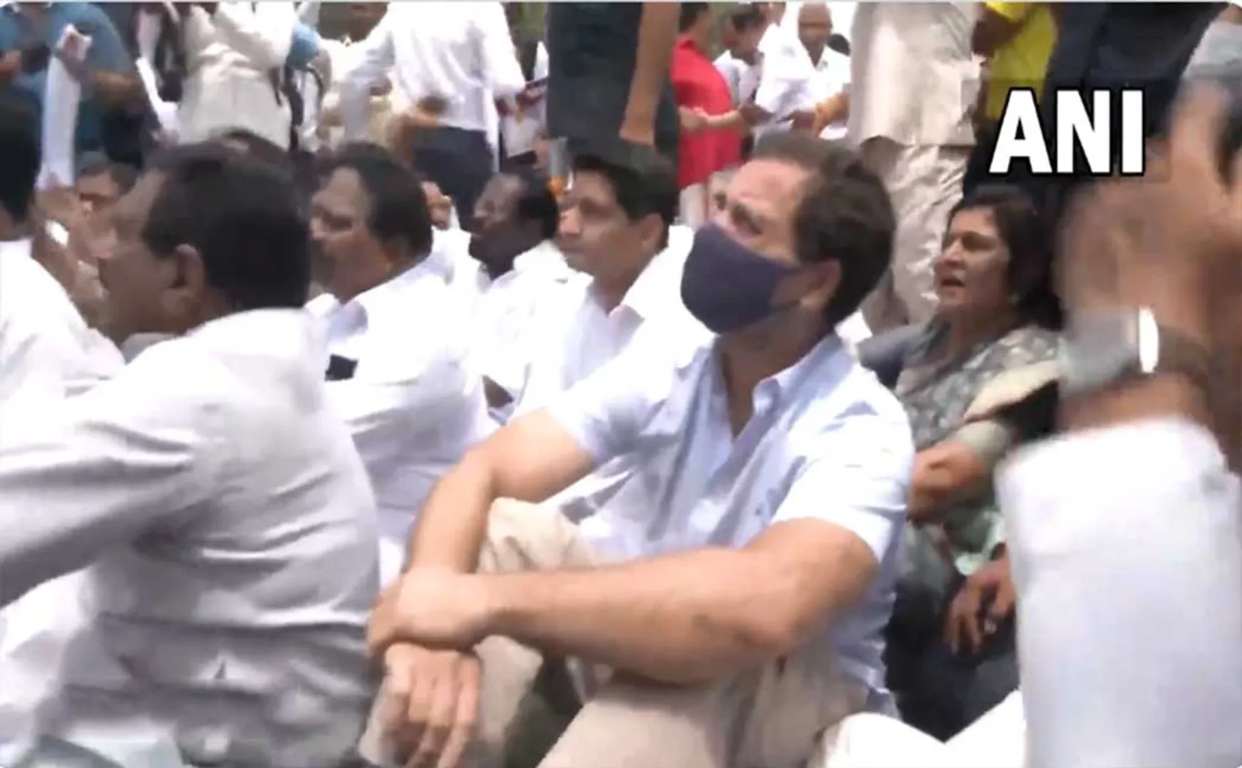 RAHUL GANDHI DELHI POLICE ARRESTED 